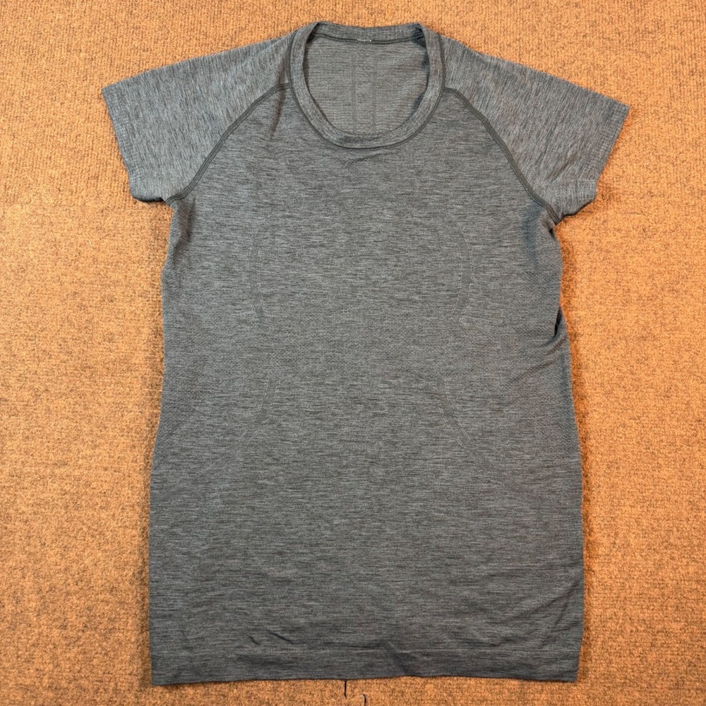 Lululemon Swiftly Tech Short Sleeve Crew Women Grey Heather Athletic Shirt 2527